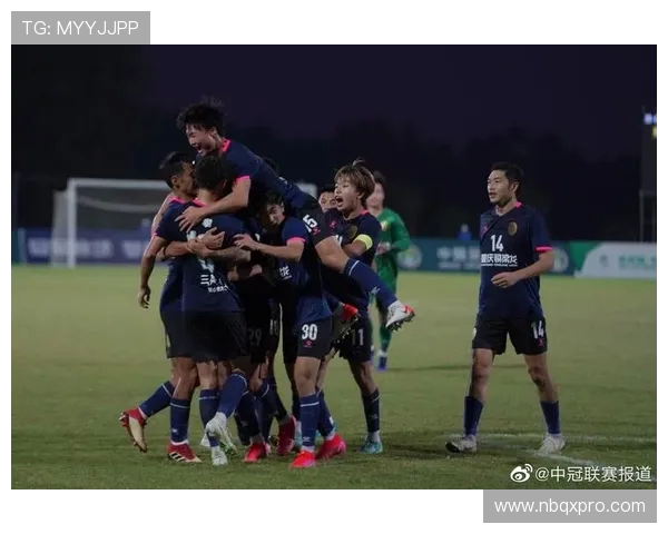 佩特勒洛与天主大学的激烈对决揭示足球战术与团队精神的完美结合